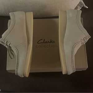 Clark’s Tan women shoes size 10